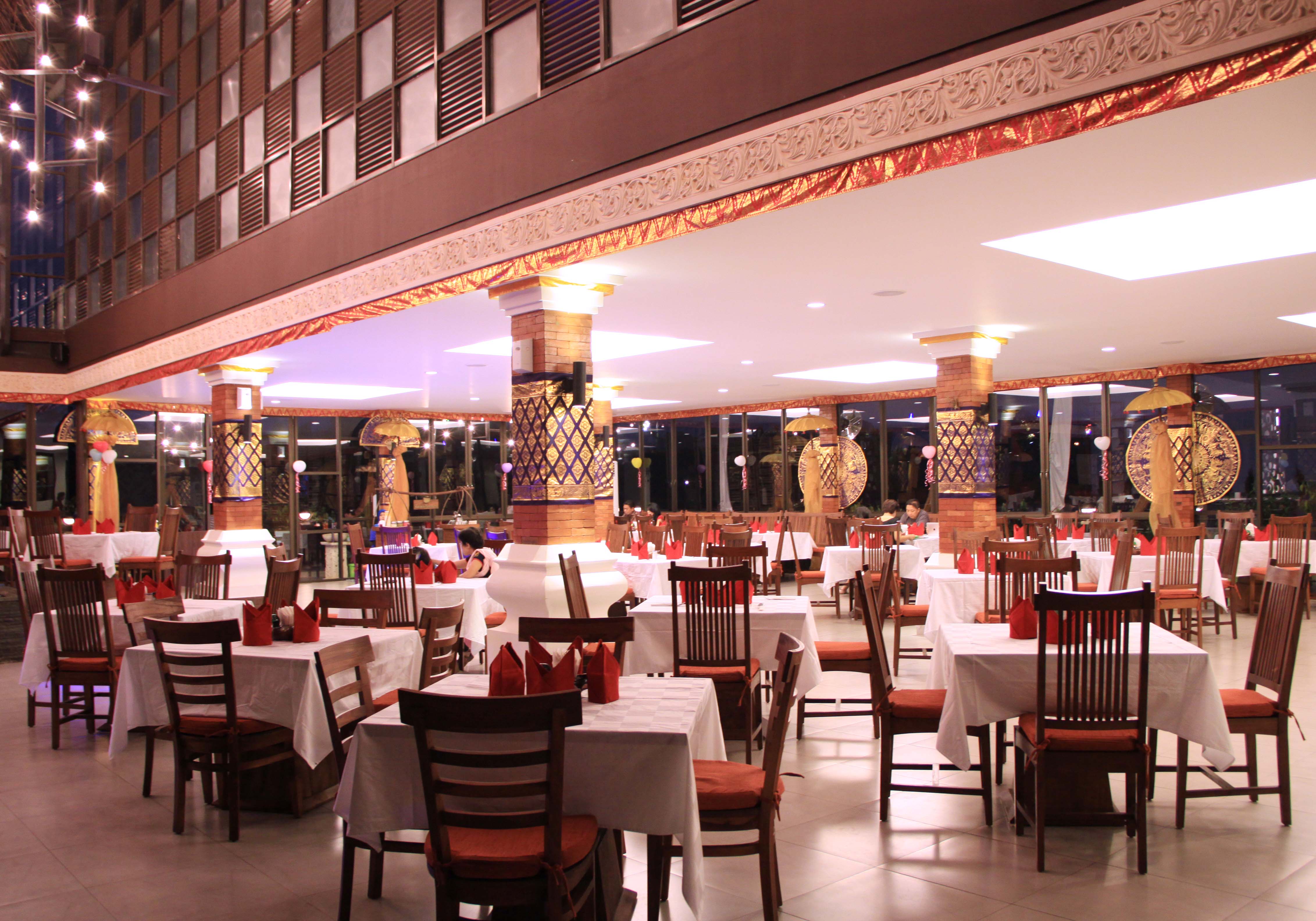 Bebek Bengil Restaurant The Breeze - Tangerang